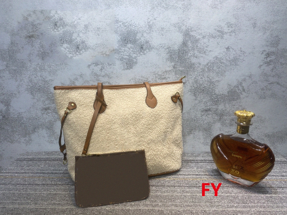 

High Quality Lambswool Totes Bags Luxury Designers Italy Brand Classic Messenger Handbag Fashion Bestselling Women Crossbody Handbags Design