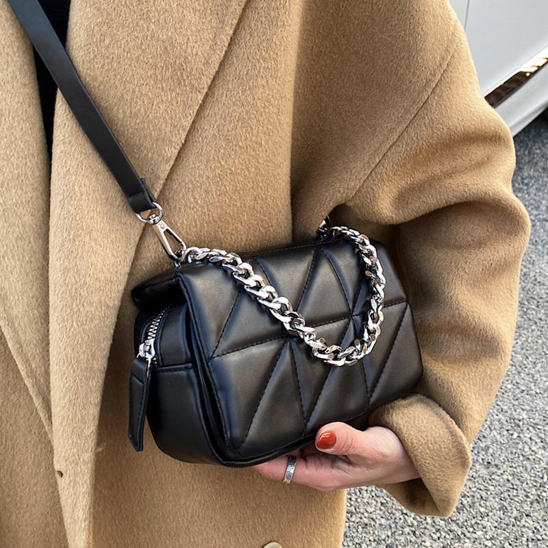 

Ladies' new retro shoulder bag brand rhombus chain design messenger bag noble simple crossbody women vintage, Black