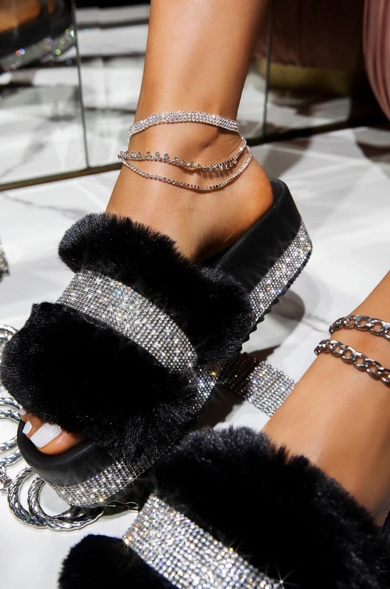 

Luxury Designer Women Fur Rhinestone Slippers Platform Wedges Heel Solid Fluffy Furry Slides Outside Sexy Shoes Ladies Whosale, Black