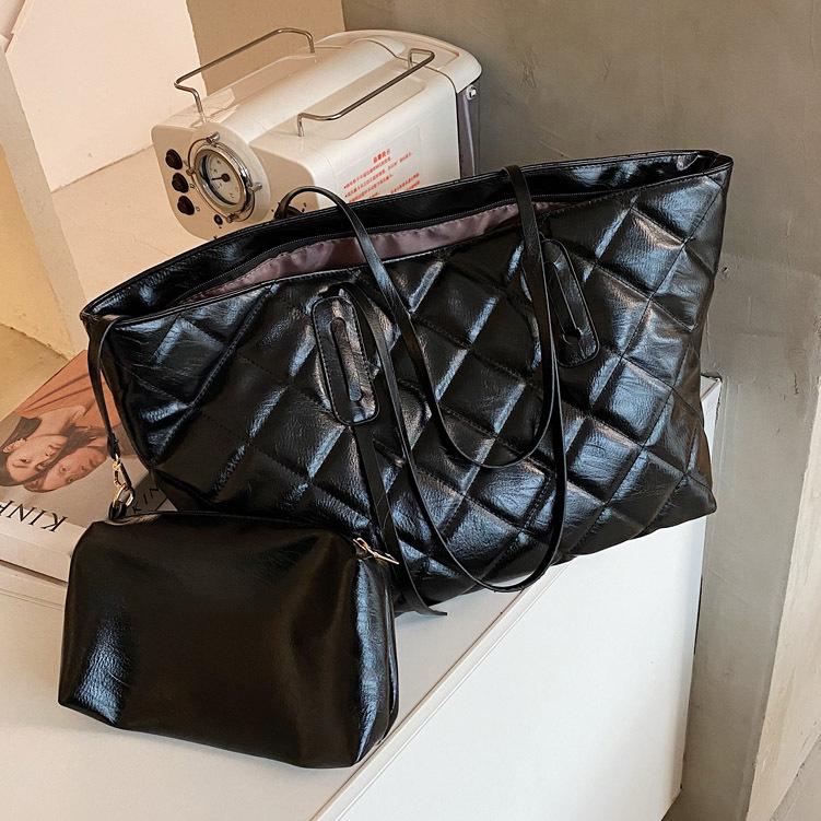 

Women's Pu Leather Luxury Handbags Women Bags Designer Large Capacity Diamond Lattice Tote Bags for Women 2021 New Shoulder Bag, White women bag