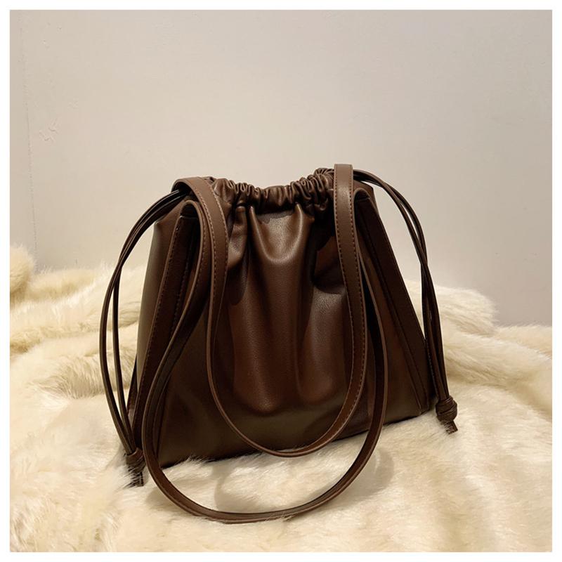 

Retro One-Shoulder Bags Female Handbag New Fashion Drawstring Clutch Soft Leather Solid Color Purse Fold Underarm Bag, Black