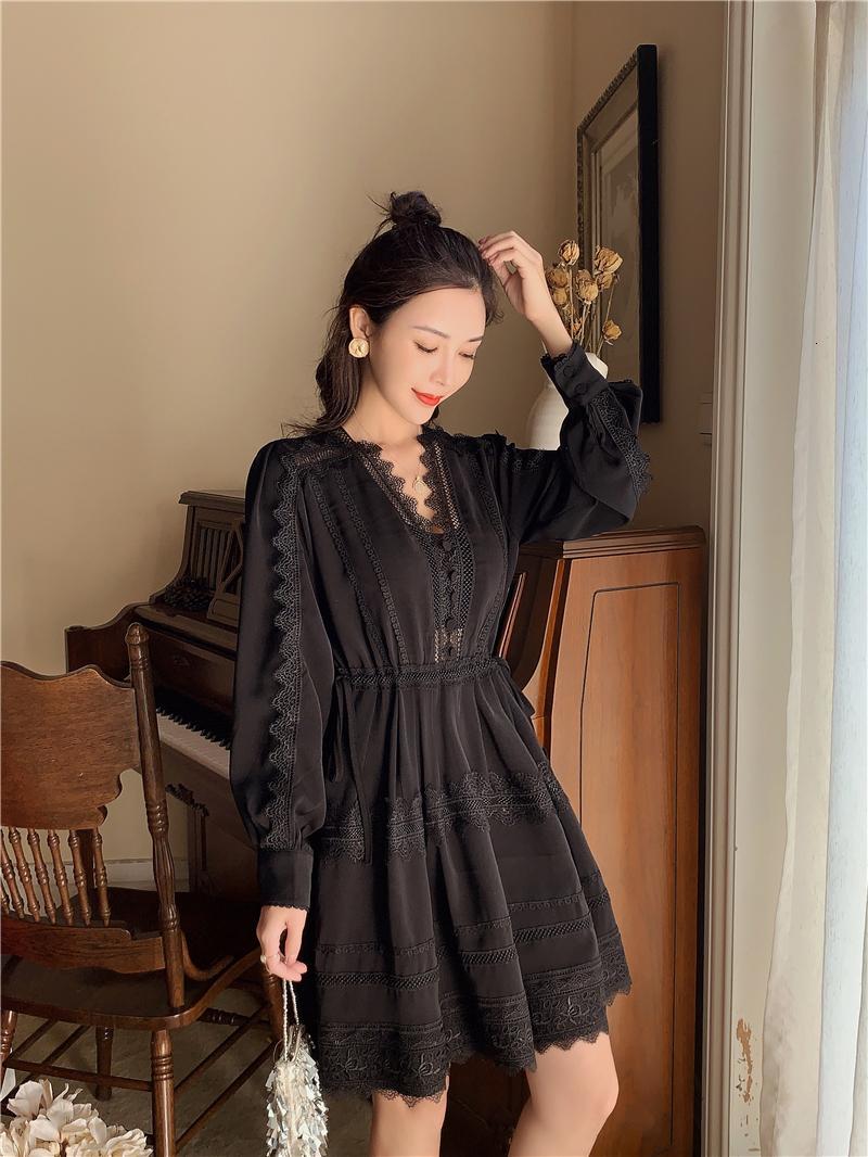 

2021 New Fall with V-low-cut Lace for the Woman Christmas Party Puff Red Sleeve Clue Mini Fashion Casual Female Auto Dress Vyyt