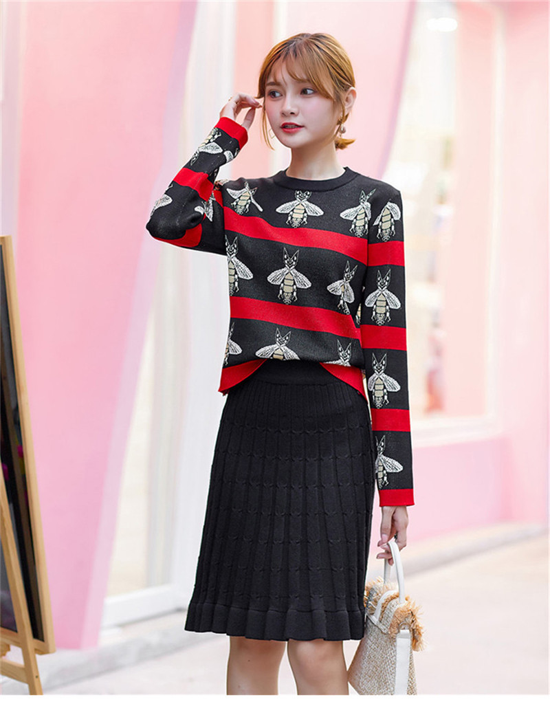 

2021 New Female Second Piece Luxury Vintage Bee Nightgown Winter Skirt Knit Suits Chic Sweat Two Fancy Pgs Matching Clothes AQ4A, Games