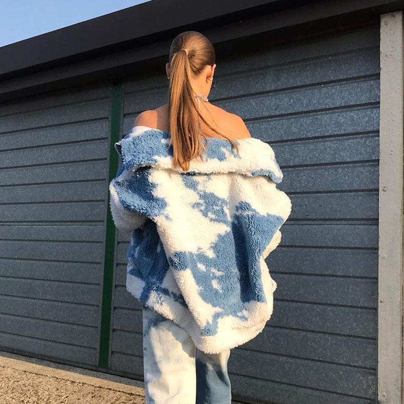 

Blue tie dye print jacket of large female size vintage y2k lambskin pockets teddy skin fake thick zipper winter jackets CZ44, Sky blue