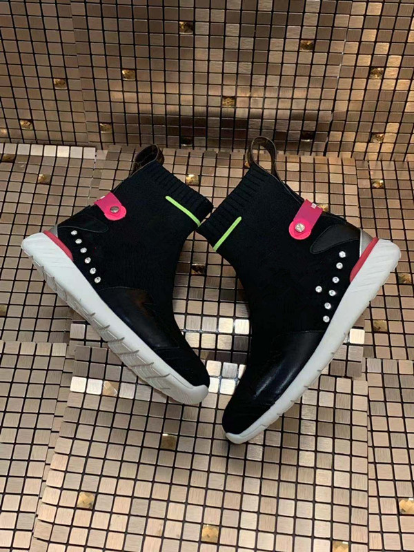 

2021 Women Winter Warm Boots Antiskid Outsole Lady Snow Boots Shiny Brand Fashion Style Easy Wear Hairy Ankle Boots Plus as1202, Black