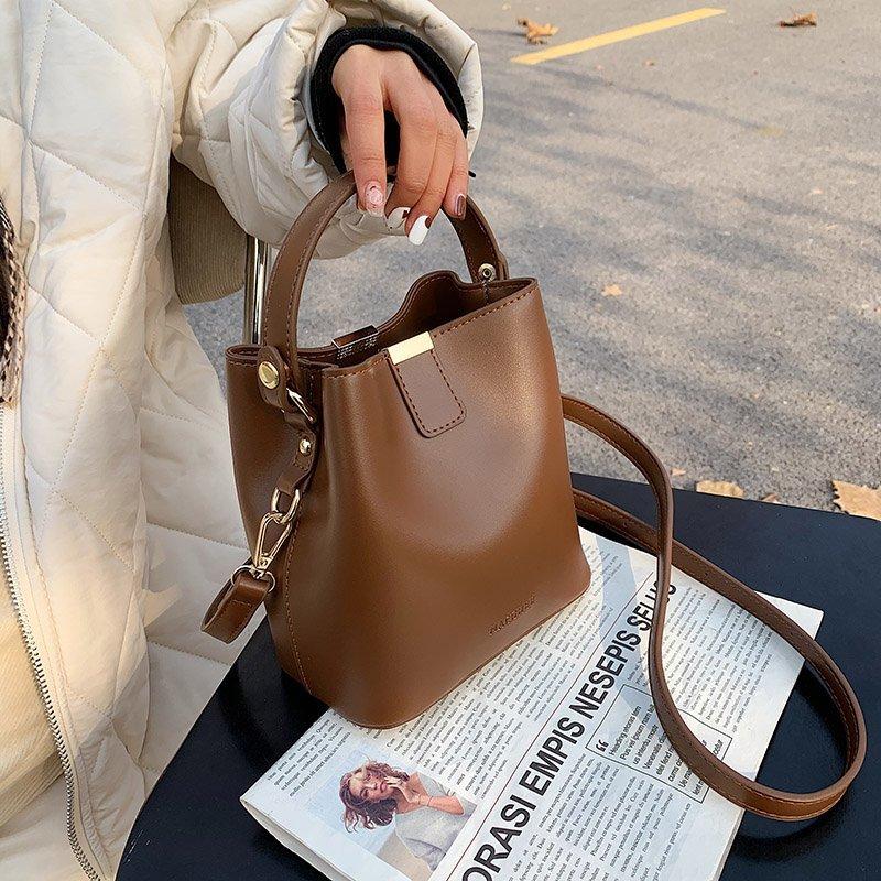 

Solid Color Casual Women's Bucket Shoulder Bag Pu Leather Cross Body Designer Bags for Women 2021 New Black Purses and Handbags