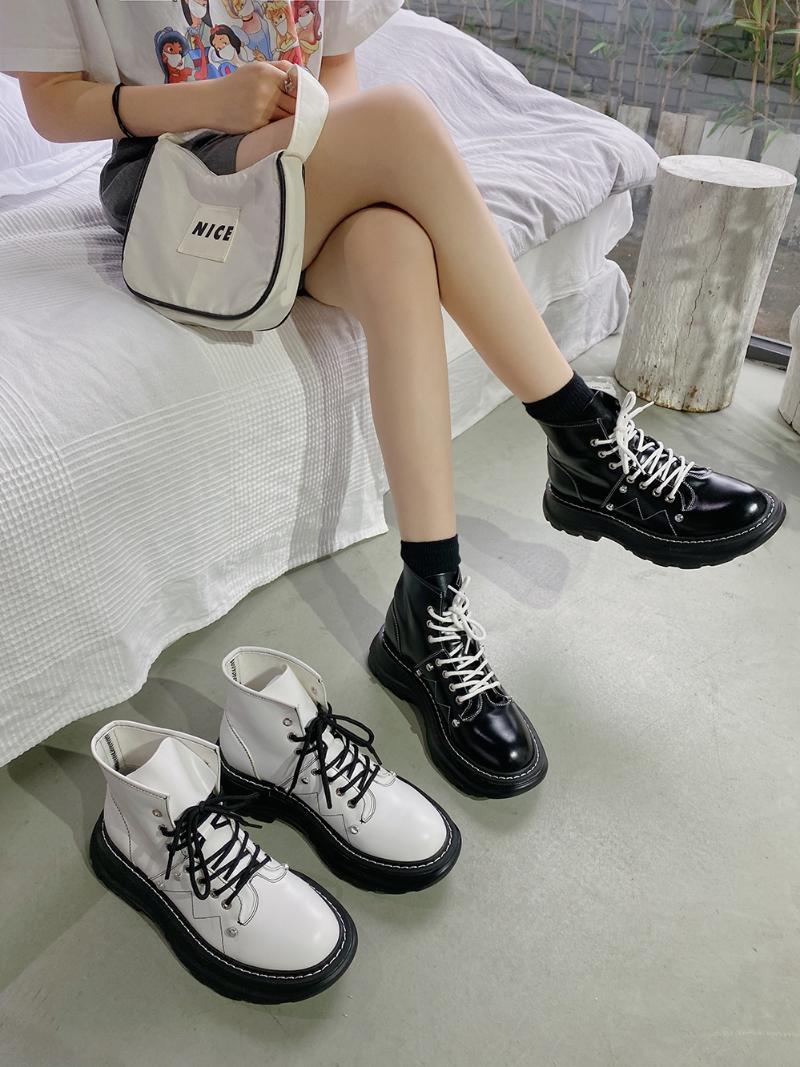 

Net celebrity rivet boots women's 2020 spring and autumn new muffin thick-soled retro British motorcycle boots, Beige