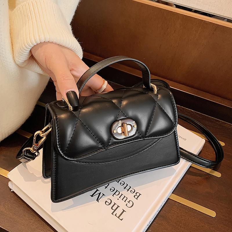 

2021 New PU Leather Handbags for Women Balck Woman Shoulder Crossbody Bags High Quality Solid Color Chain Bag Female Purses, Black