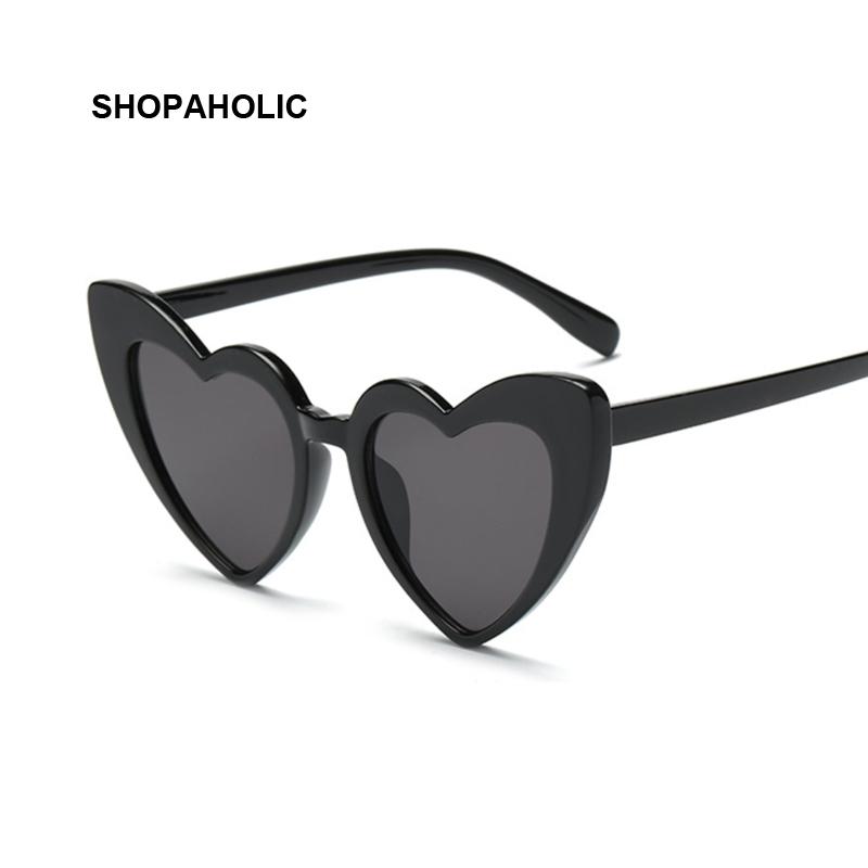 

New Fashion Love Heart Sunglasses Women Cute Sexy Retro Cat Eye Vintage Mirror Sun Glasses Female Black