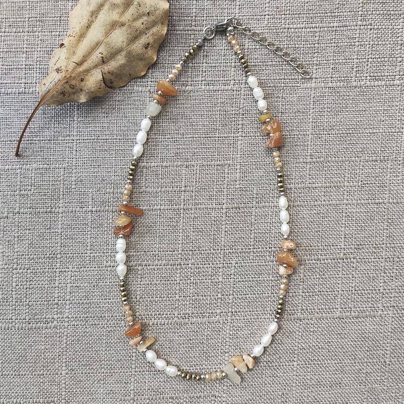 

2021 Summer Boho Natural Stone Beaded Necklace Small Exquisite Fashion Short Jewelry Handmade Adjustable Neck Accessories Gifts