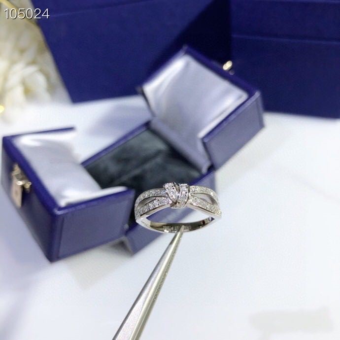 

Luxury Liens Brand Classic Designer S925 Sterling Silver Full Crystal Butterfly Bow Charm Wedding Ring For Women Jewelry