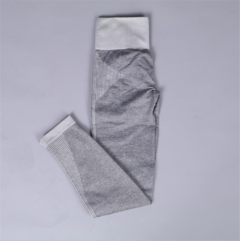 

Ladies seamless yoga wear fitness fashion running sports pants gym training hip leggings stretch high waist yoga pantsDS93, Black bra