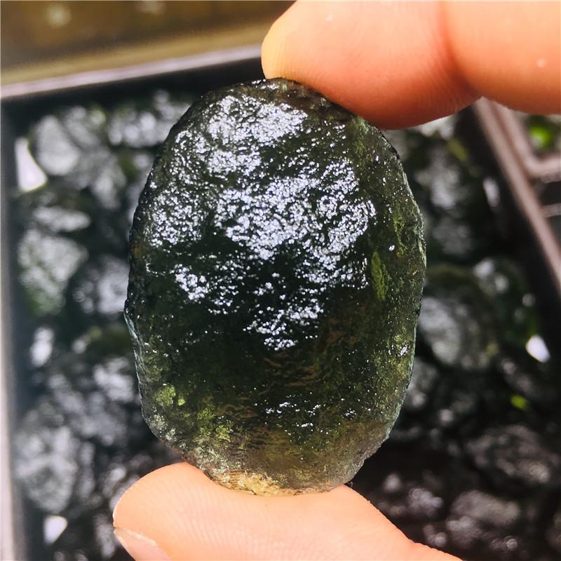 

13-15g Gem Moldavite Meteorite Impact Class Czech 1pc