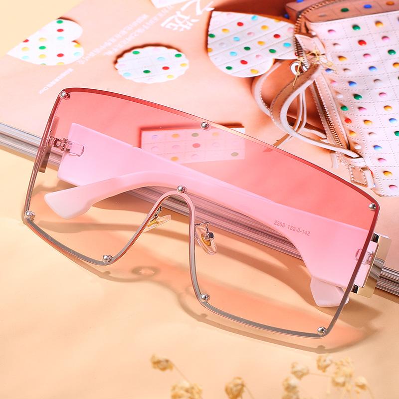 

Oversize Sunglasses Woman Fashion Glasses for Men Big Frame Trendy Design Uv400 Outdoor Shade Unisex Travel Gafas De Sol Hombre