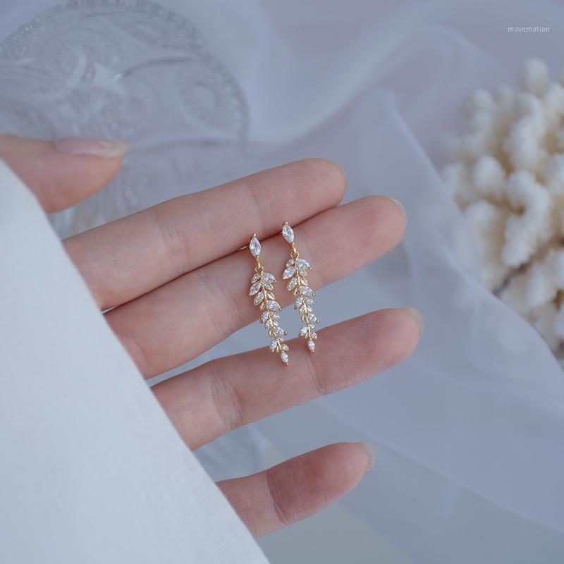 

Shiny Side New Accessories Crystal Leaves Stud Earrings for Women Fashion Jewelry Cute Small Elegant Zirconia Earrings1