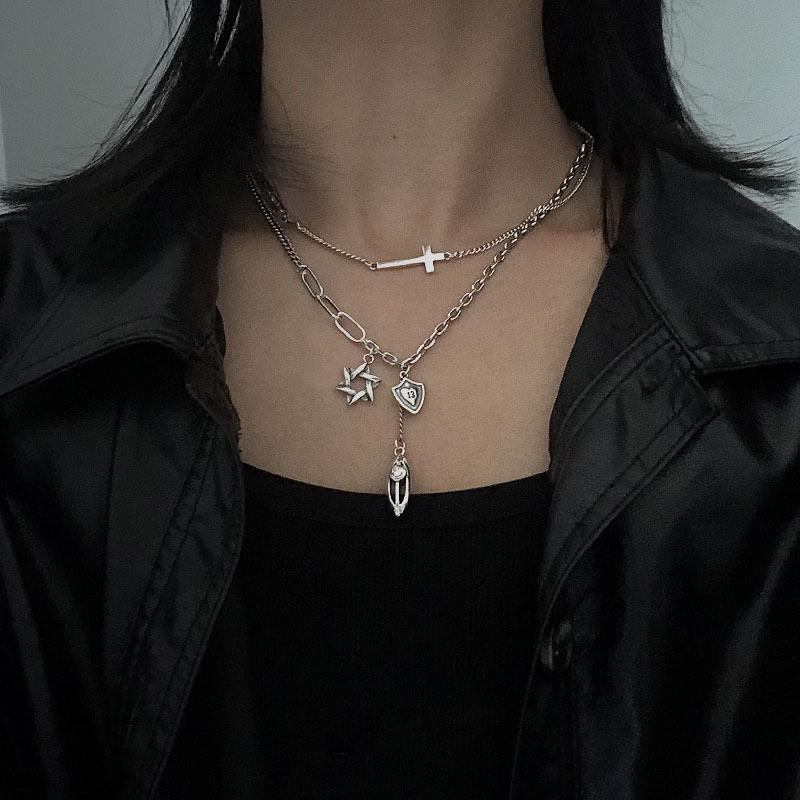 

SNCSDK 2020 new trend Five-pointed star shield multiple pendant Men's necklace women retro stitching sweater chain accessories