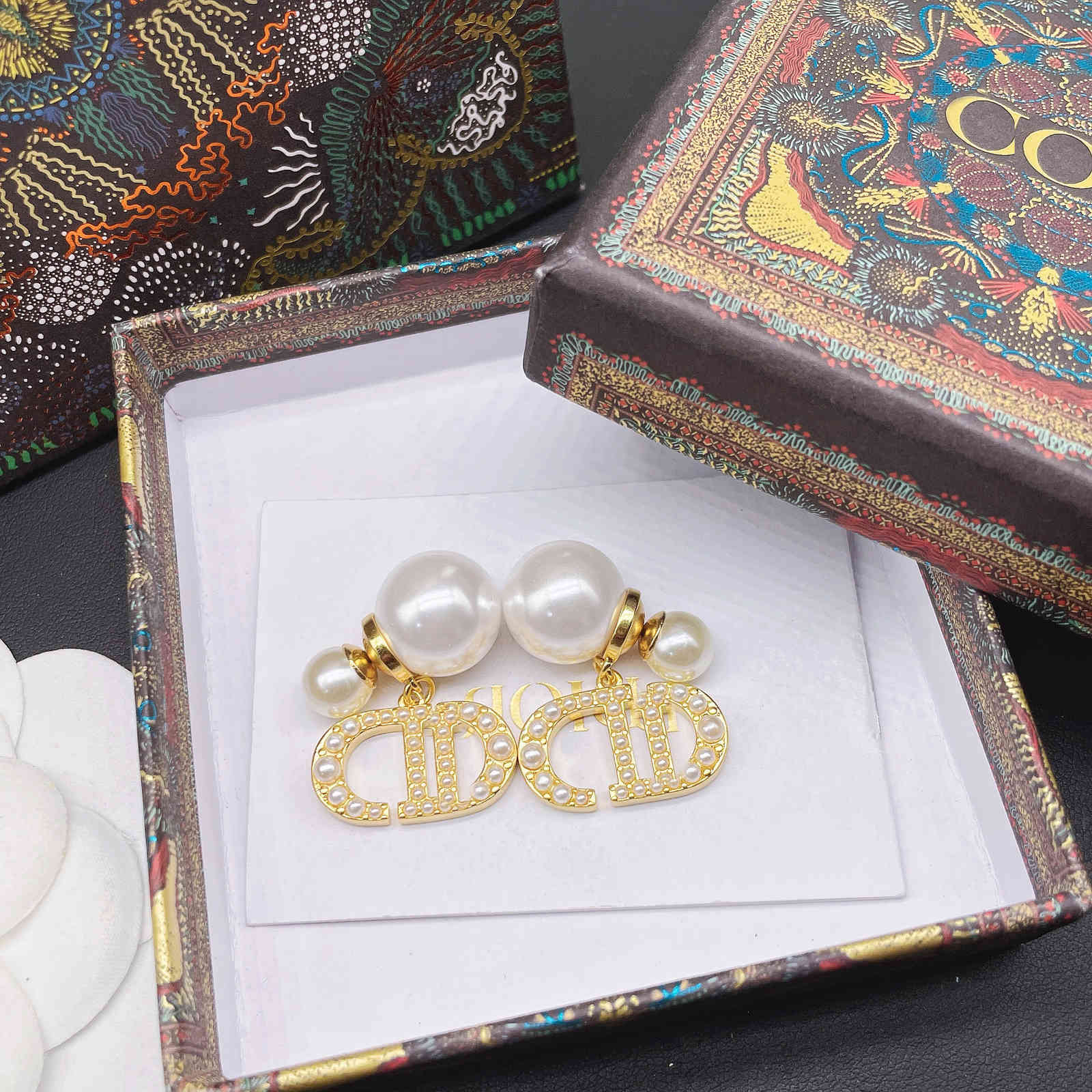 

Top Quality D home / di home 2021 New Pearl Earrings CD classic Earrings premium sense jewelry