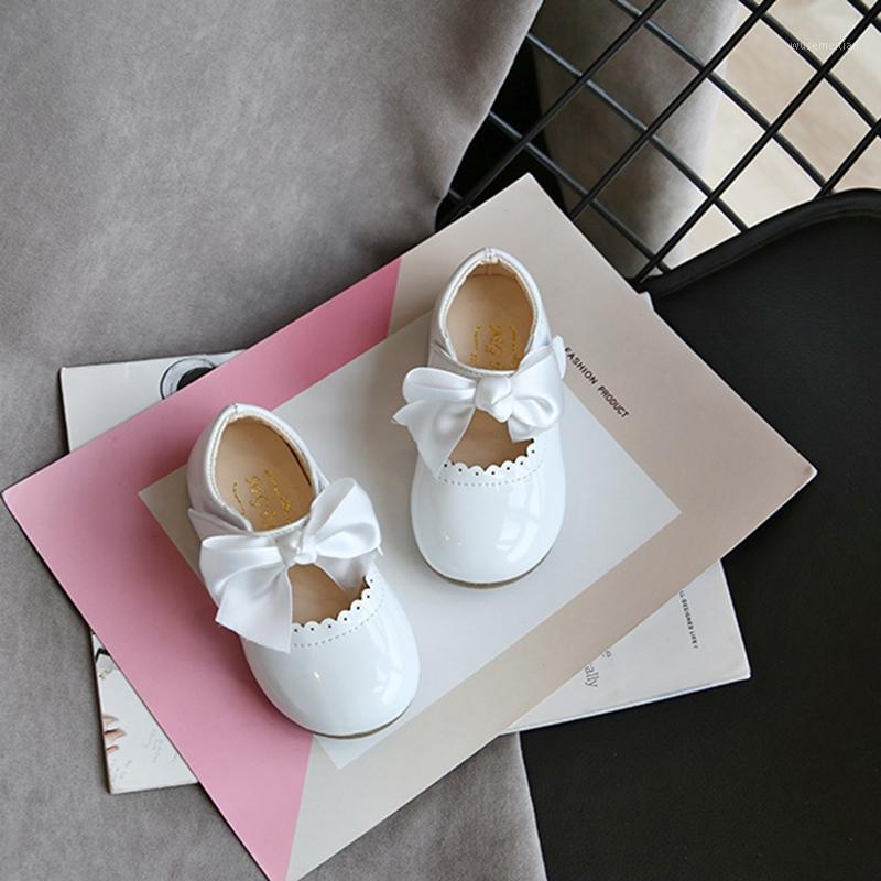 

Spring And Autumn Baby Girl Bright Leather Beef Tendon Soft Sole Non-Slip Solid Color Toddler Shoes1