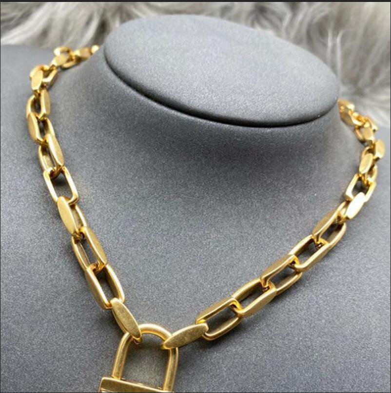 

New Retro Letter Necklace Necklace Female Stamp High Quality Lock Letter Bracelet Luxury Female Accessories Lover Gift