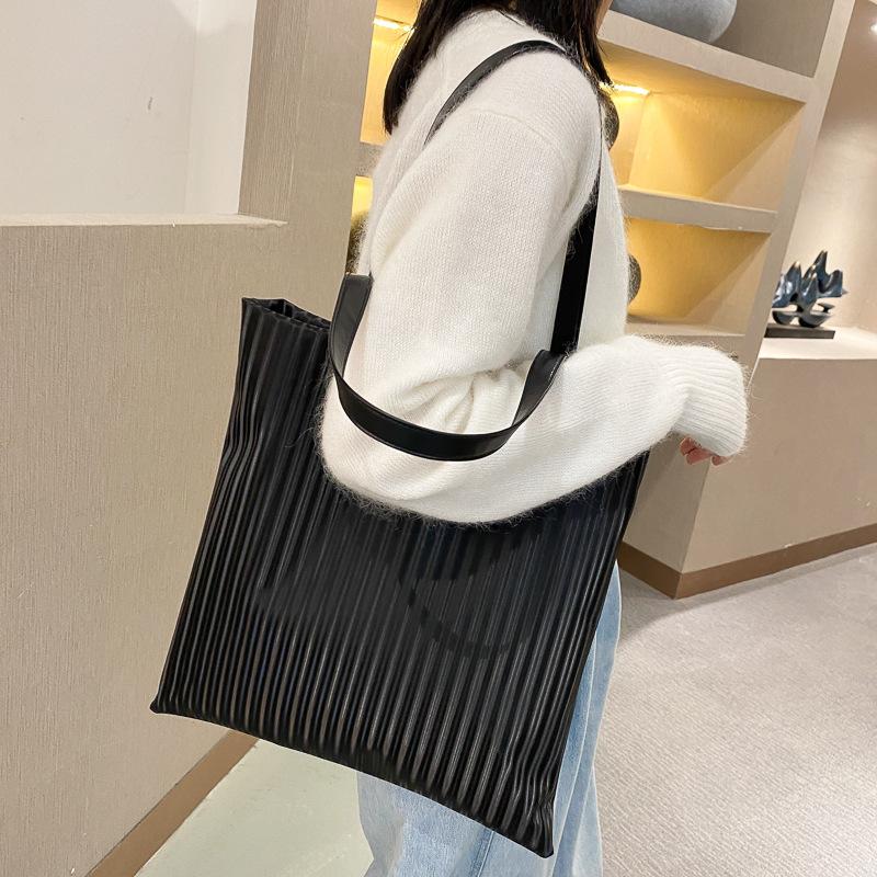 

Women Shoulder Bags Large Capacity Solid Color Handbags For Girls Shopping Bag Simple Design Tote Handbags Coffee/Black