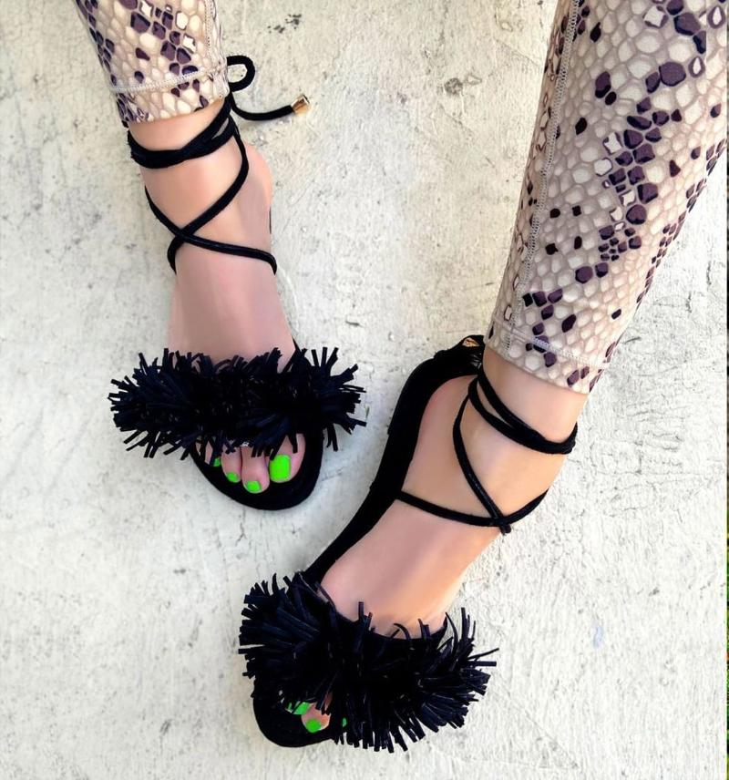 

INS HOTSELL 2021 Women Ankle-Strap Sandals Summer Low heels Shoes Open Toe Casual Shoes Beach Sandals Plus Size 38-42, Black