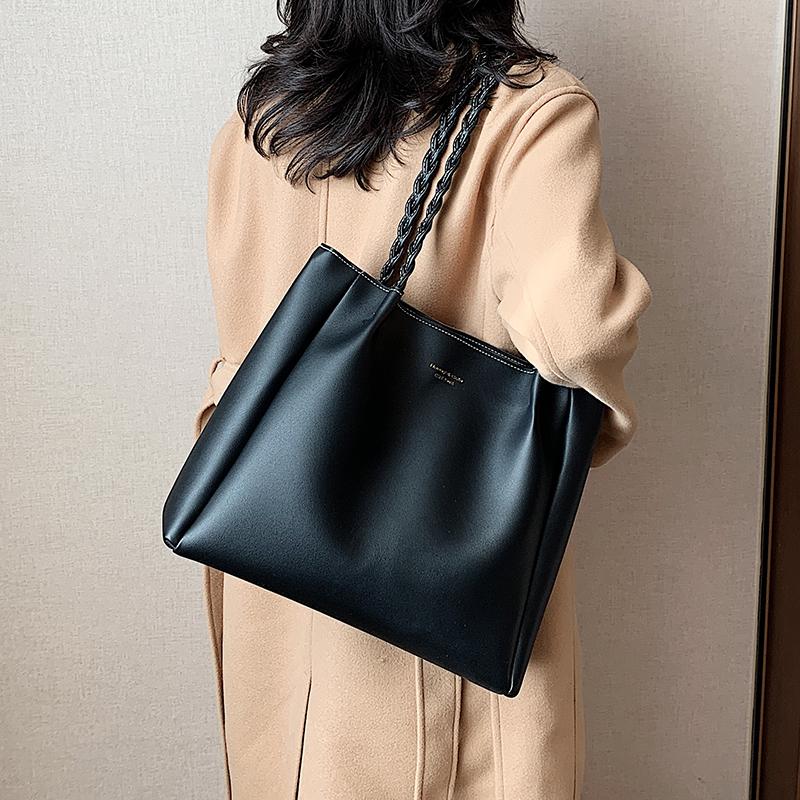 

Vintage Designer Luxury Women's Female 2021 Ladies Fashion PU Leather Woven shoulder strap bags Large Shoulder Bags, Black