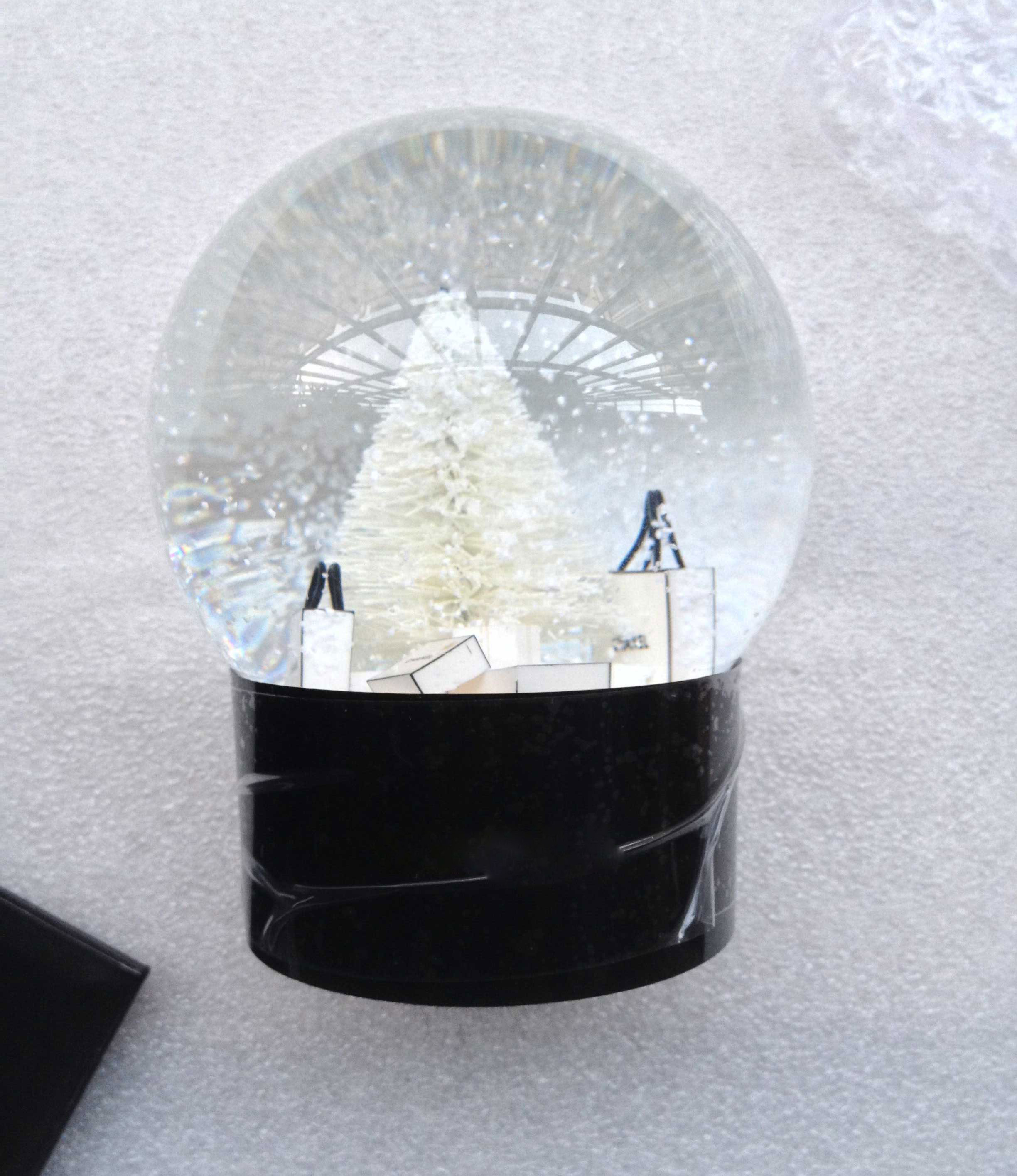 

CClassics Snow Globe With Christmas Tree Inside Car Decoration Crystal Ball Special Novelty Christmas Gift with Gift Box