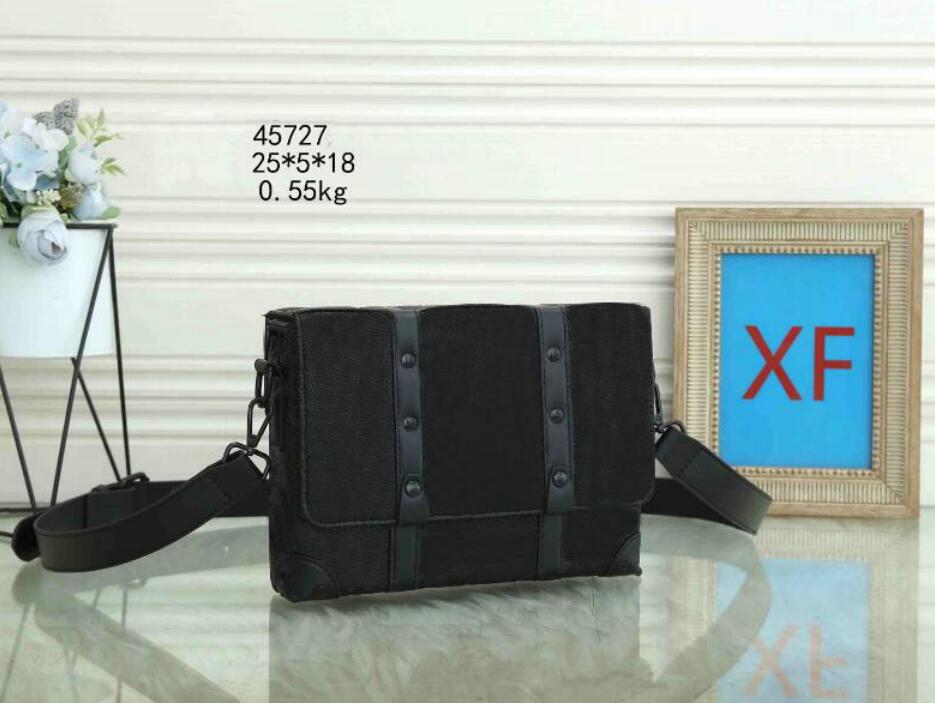 

Luxury Messenger Bag M69443 Eclipse Reverse Canvas Fashion Mens Crossbody Bags designer Leather Mans Shoulder Bags Purse Wallet Clutch