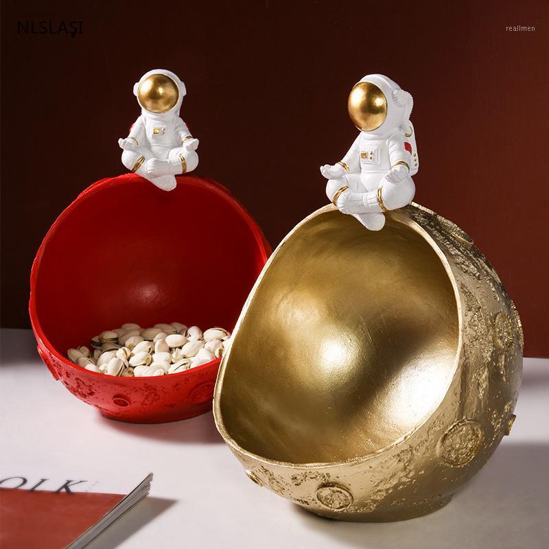 

Nordic creative astronaut astronaut porch storage decorations home accessories living room coffee table decoration decorations1