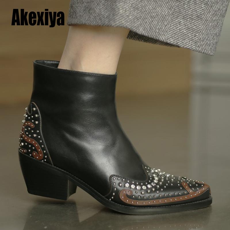 

Winter Punk Rivet Boots Women Pointed Toe Genuine Leather Booties Studded Thick Low Heels black Ankle boots u528