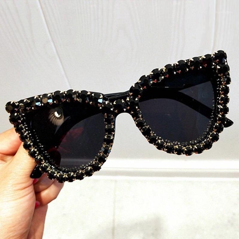

2020 Fashion Black Diamond Sunglasses Women Brand Vintage Sunglasses Cat Eye Luxury Rhinestone Square Eyewear UV4001