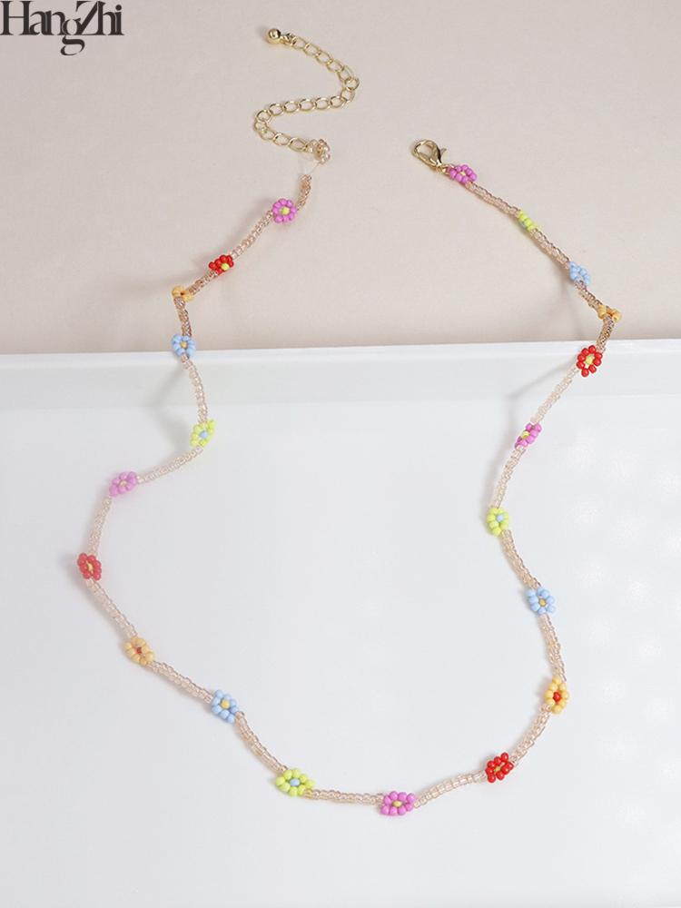 

HangZhi 2020 New Summer Sweet Choker Colorful Flowers Transparent Crystal Acrylic Beaded Clavicle Necklace for Women Jewelry