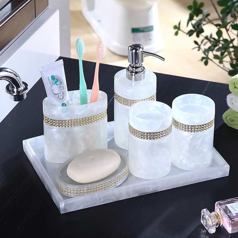 

Creative Bath Set Or Only Bathroom Accessories Tissue Box With Crystal Emulsion Bottle Decoration Wedding Gifts