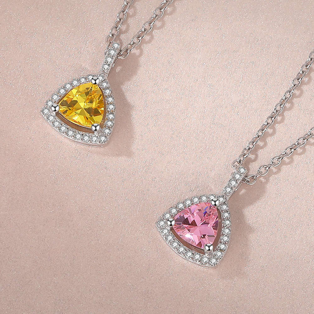

Luxurys Designers Fashion Dz060 Princess Girl pendant can wear necklace triangle simulation Pendant Fashion Pendant