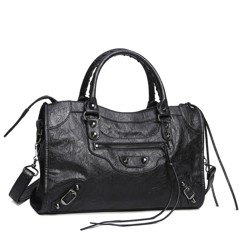 

Designer- Hotsales Female Handbags motorcycle vintage bag Sheepskin Genuine Leather Studs rivet Purse Women Famous Chain Medium City bags, 996 m-red