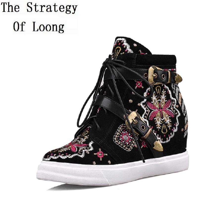

Women Spring Autumn Buckle Embroider Flowers Chinese Traditional Style Wedge Ankle Boots Genuine Leather Lady Lady Boots, Black