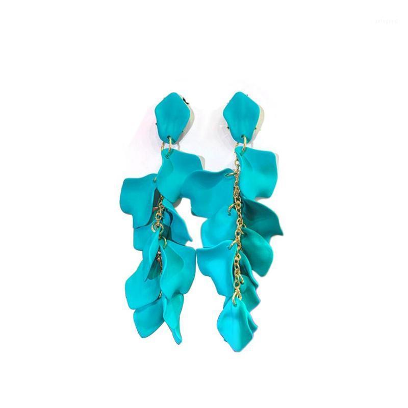 

Dangle & Chandelier Exaggerated Rose Petal Acrylic Layered Earrings Are Suitable For Girls' Party, Daily Wear, Travel And Pographic Pro