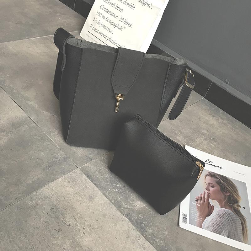 

Simple large capacity bucket bag 2020 popular new fashion casual messenger bag ins shoulder PU leather mother and baby, Black