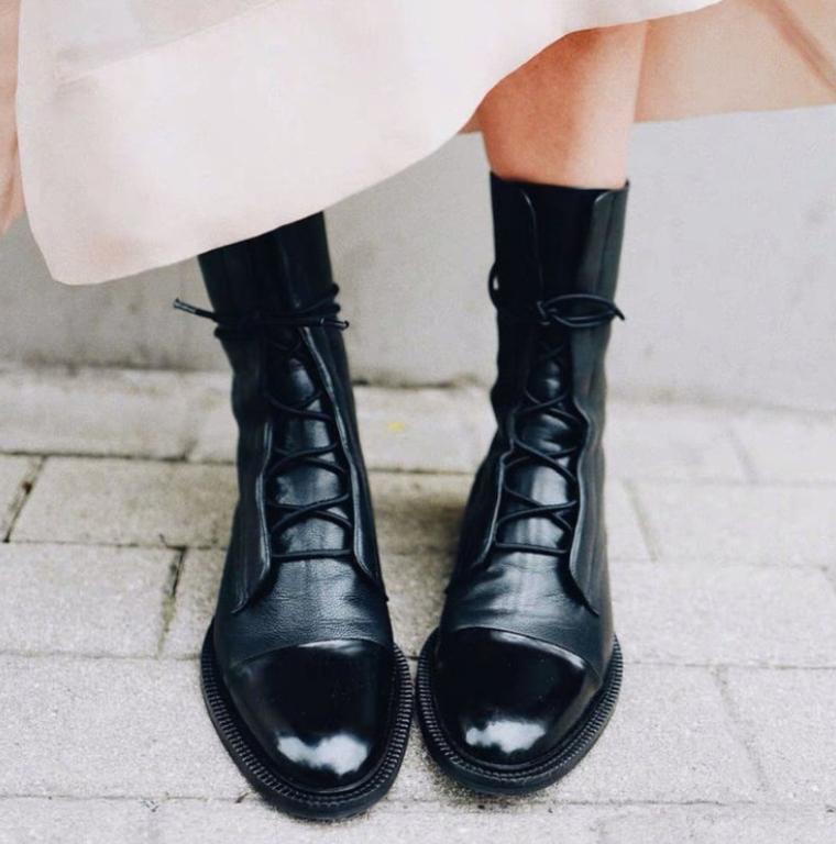 

women ankle boots women Round Toe Platform low heels lace up Black motorcycle boots shoes warm snow woman Booties