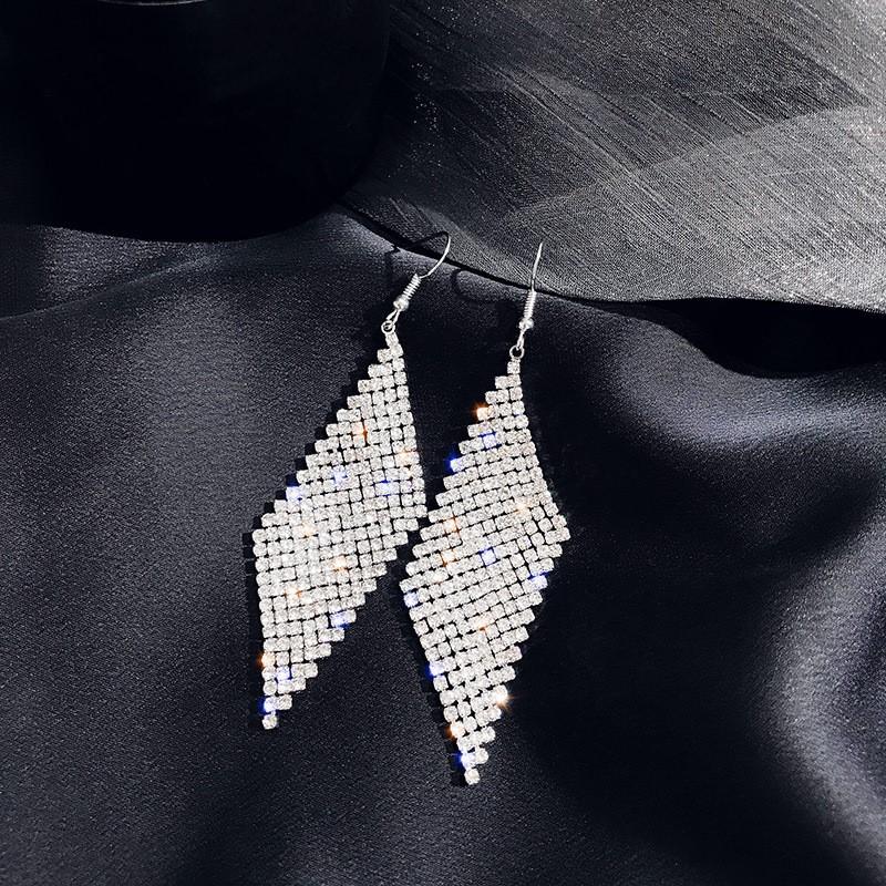 

Dominated contracted fine Crystal Geometric Korean Women Drop earrings Fashion Hyperbole long temperament earrings