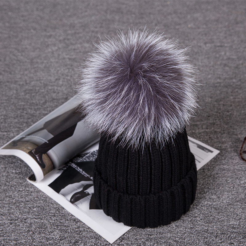 

Women's hats Winter's Royal wool raccoon fox fur Russian cap geared round hair ball family crocheted hat