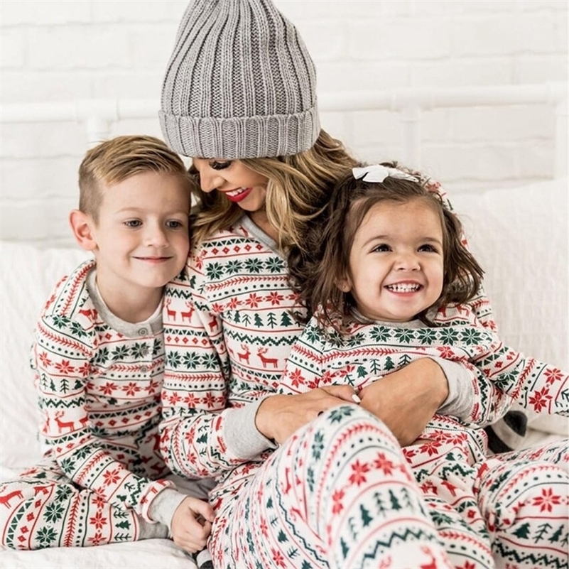

Family Christmas Matching Pajamas Sets Fashion Mother Father Daughter Printed Sleepwear Kids Girl Big Sister Clothes Baby Romper 201104, As the picture