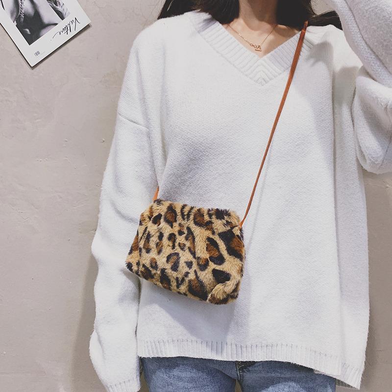 

Fluffy Faux Fur Bag Messenger Bag Women's 2021New Fluffy Winter Cute Versatile shoulder Animal Print Crossbody Bags