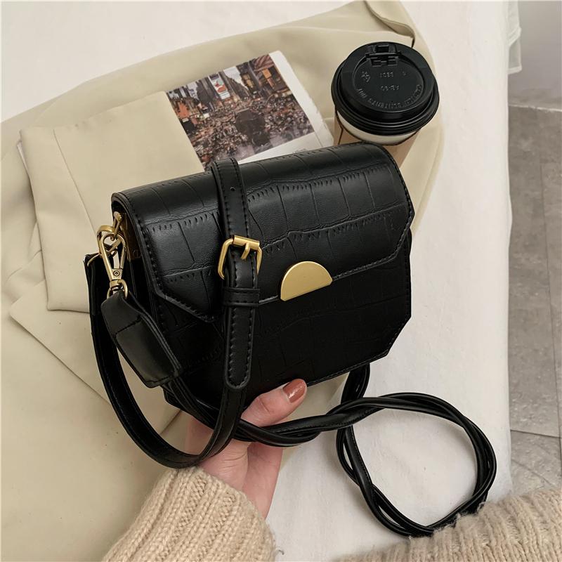 

Fashion Small Square Bag Lady Messenger Bag Casual Small Mobile Phone Wallet Daily Handbag Solid Color Retro Lady, Black
