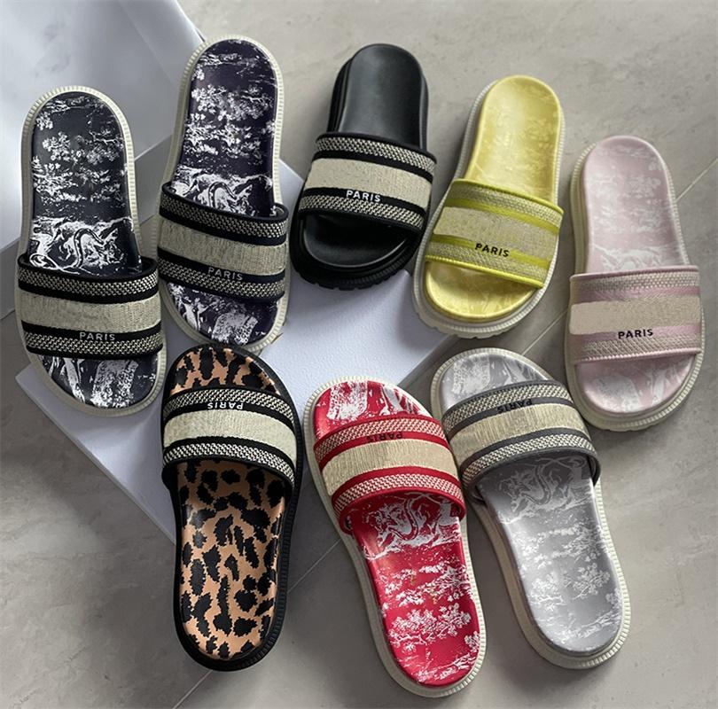 

2022 Ladies Slippers Triangle Buckle Flat Leather Cowhide Gentle Slippers Outdoor Luxury Vacation Multicolor Optional, Color 5