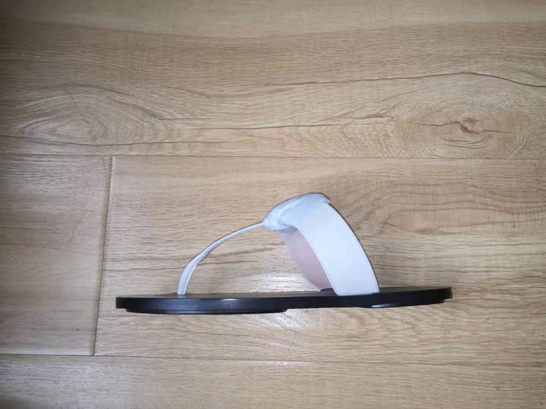 

mens womens fashion flat slippers leather thong sandals sports beach rubber slide sandal with hardware, Red