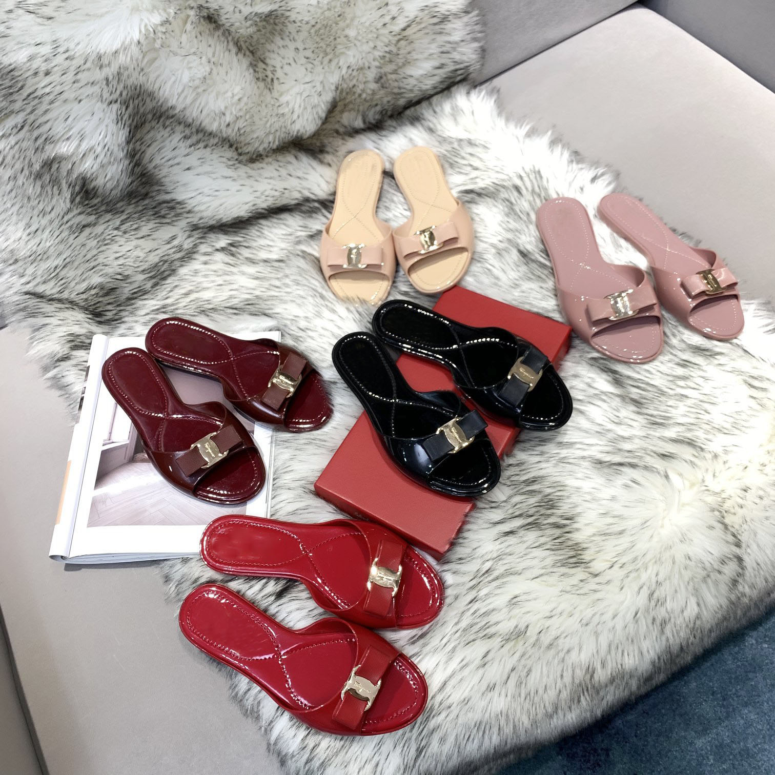 

Women sandals Summer Flat Peep-Toe Slippers Designer luxury slides Open-Toe Sandals Bow Tie Jelly Shoes Outdoor Beach Slipper Non-Slip Flip-Flops, Color 1