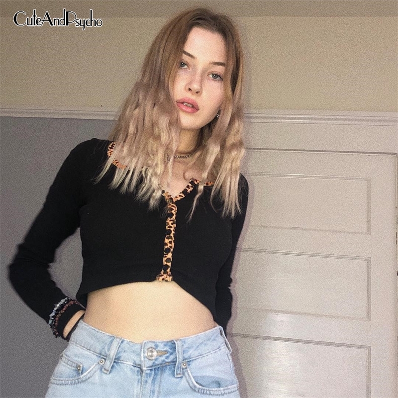 

Crew Neck Long Sleeve Cropped T-Shirt Women Leopard Printed Button Crop Top Lady Sexy Black Tee Fashion Streetwear Cuteandpsycho Y200412