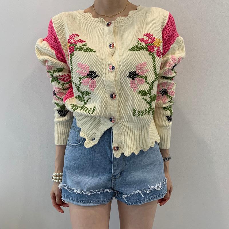 

SuperAen French Retro Sweet Embroidered Print All Match Full Knitted Sweaters for Women, White