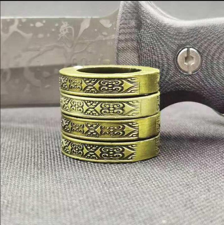 

Alloy finger tiger four finger self-defense weapon portable hand clasp fist finger martial arts self-defense combat training equipment han78